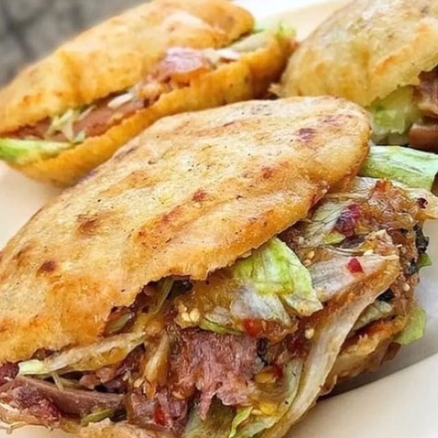 Gorditas de Chicharrón Prensado(Pork).