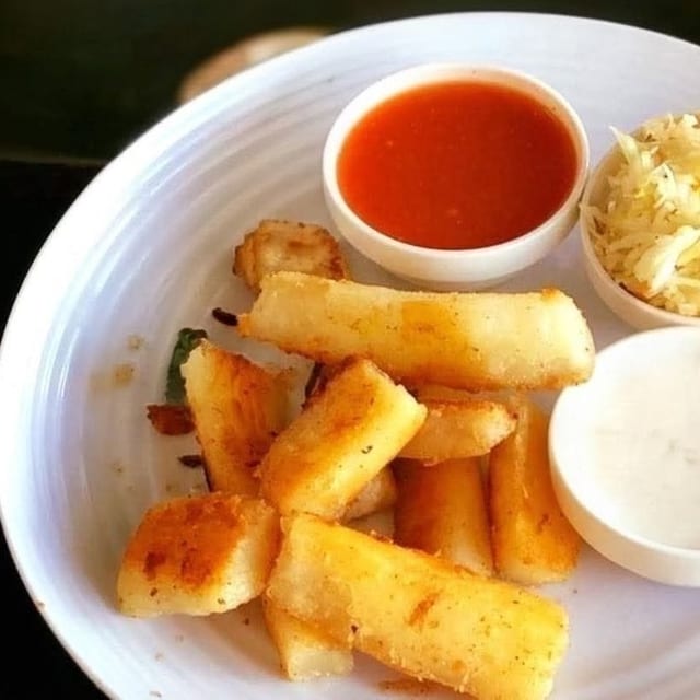 Side of fried Yuca.