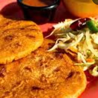 Birria Pupusa